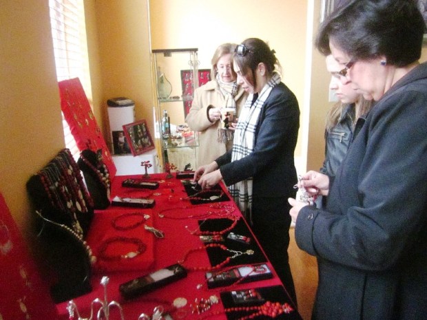 Dos veces al anho nosotros hacemos una venta especial para nuestros clientes VIP